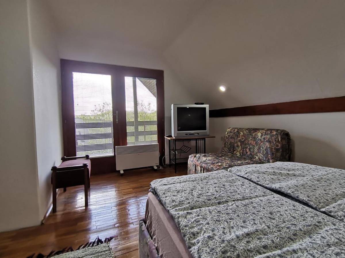 Srdica Kuca Villa Trnava  Eksteriør billede